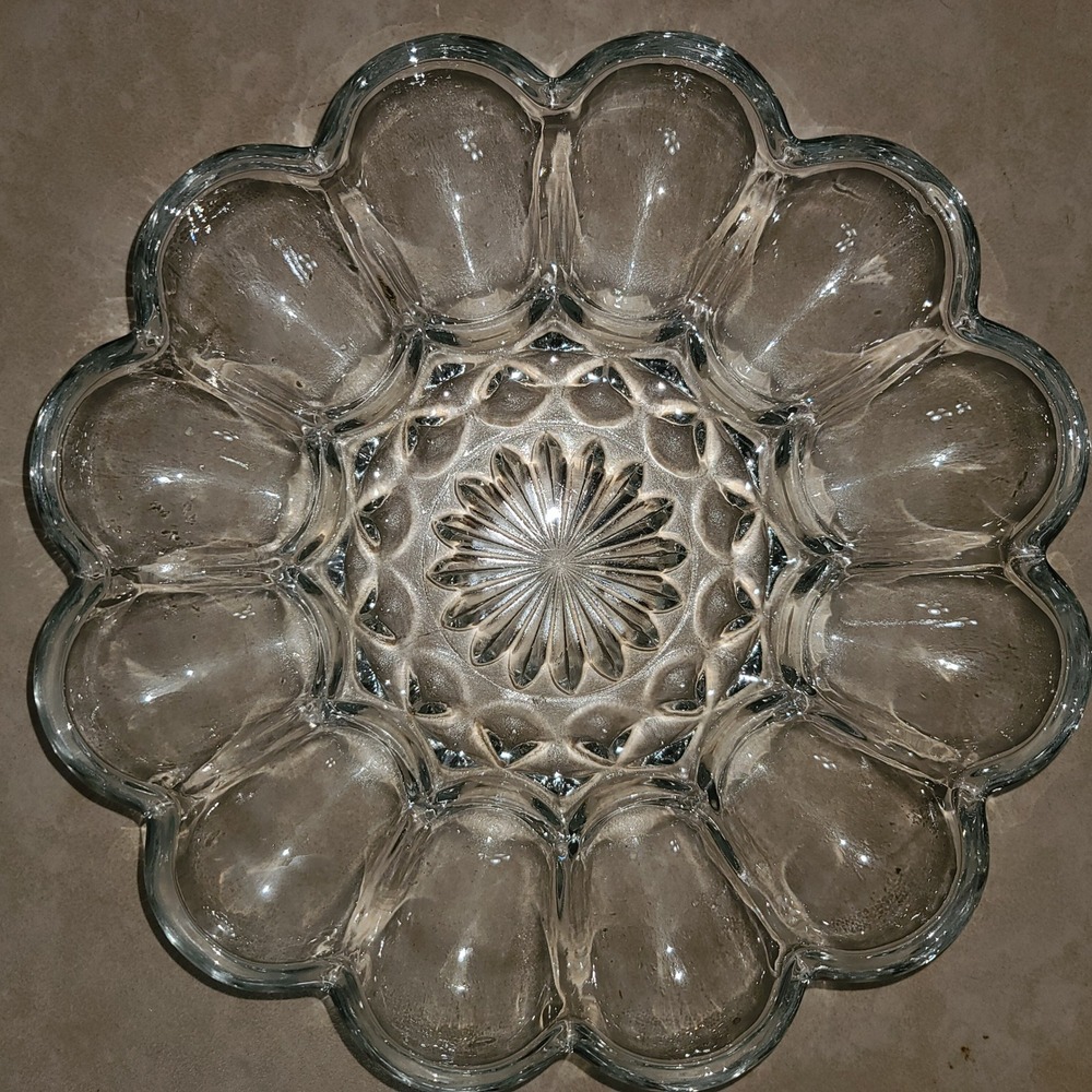 Presence Clear Egg Plate
by Anchor Hocking